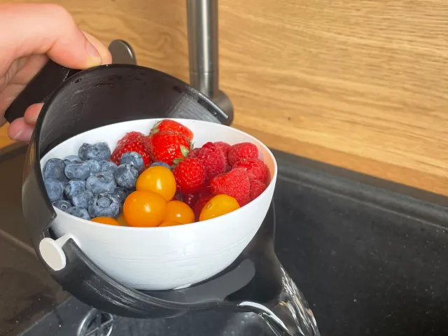 STRAINER FOR FRUIT AND VEGETABLES | KITCHEN GADGET | BOWL