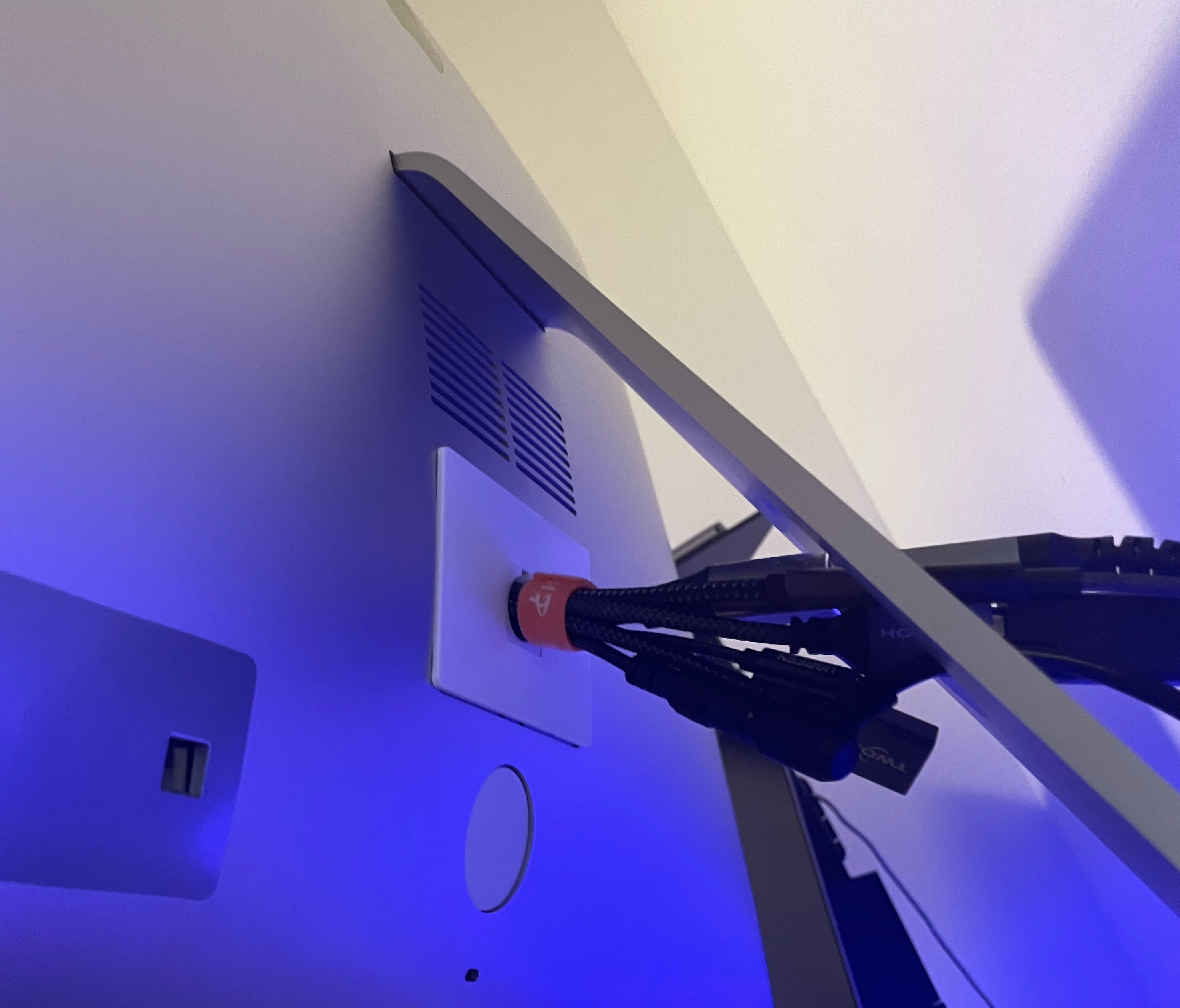 iMac 27" (2014) RAM Door Inputs Cover
