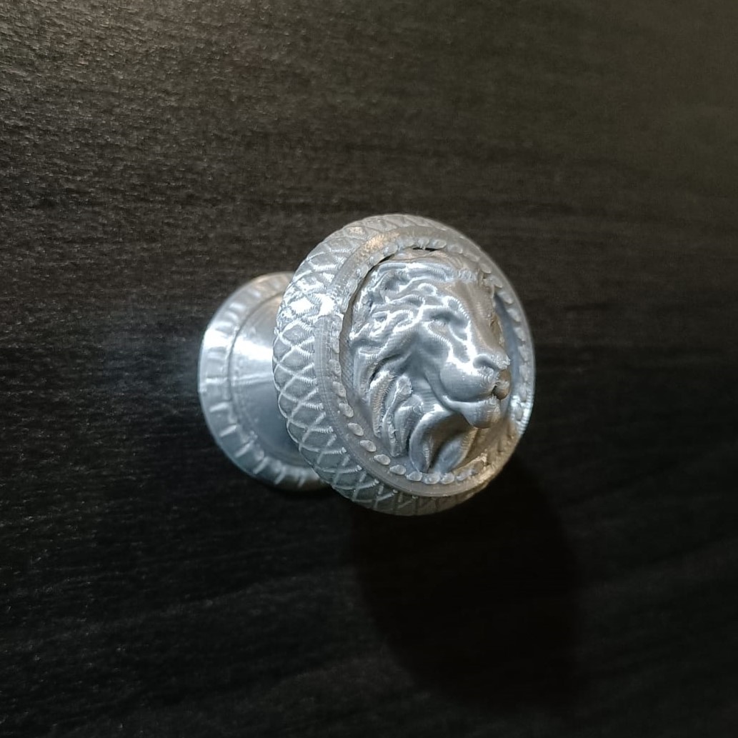 Victorian-Style Lion Head Knob