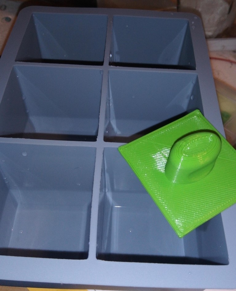 Ice Cube Tray Food Meal Prep Compactor