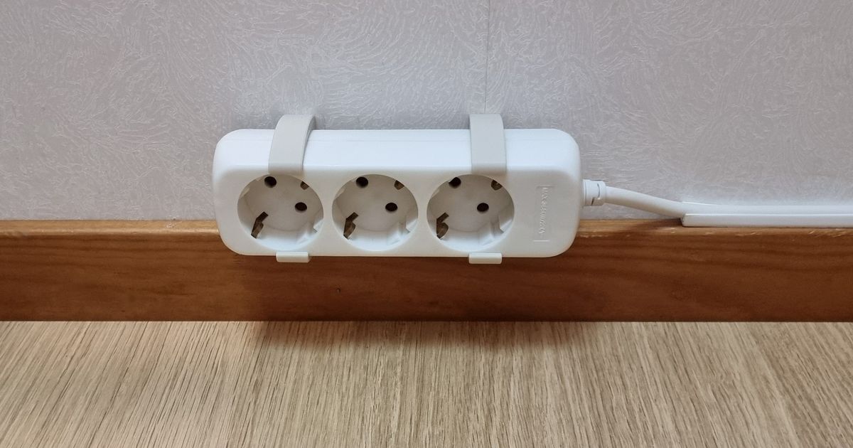Outlet power strip wall mount by Micke Download free STL model