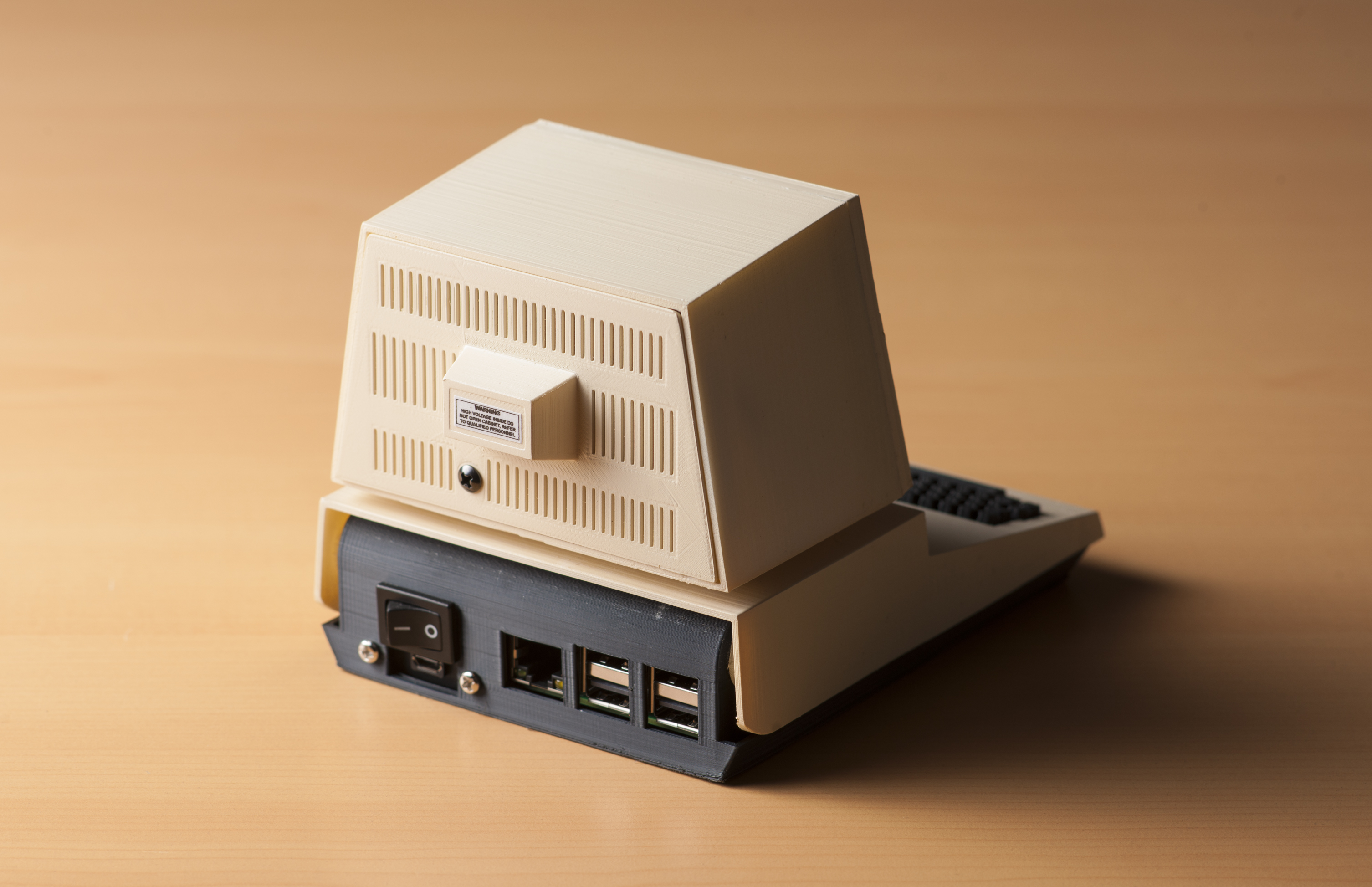 Miniatura 6 do modelo 3D Commodore PET Mini