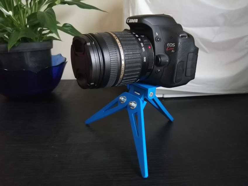 Compact Tripod - Foldable