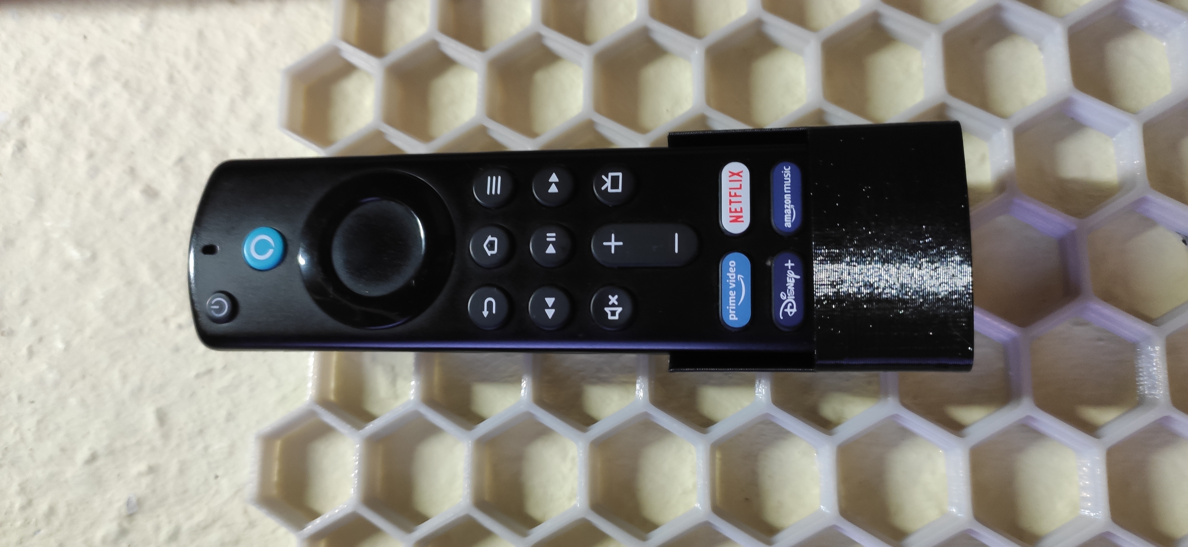 The Honey Remoteholder