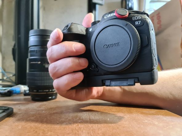 Extension Grip for Canon EOS R7