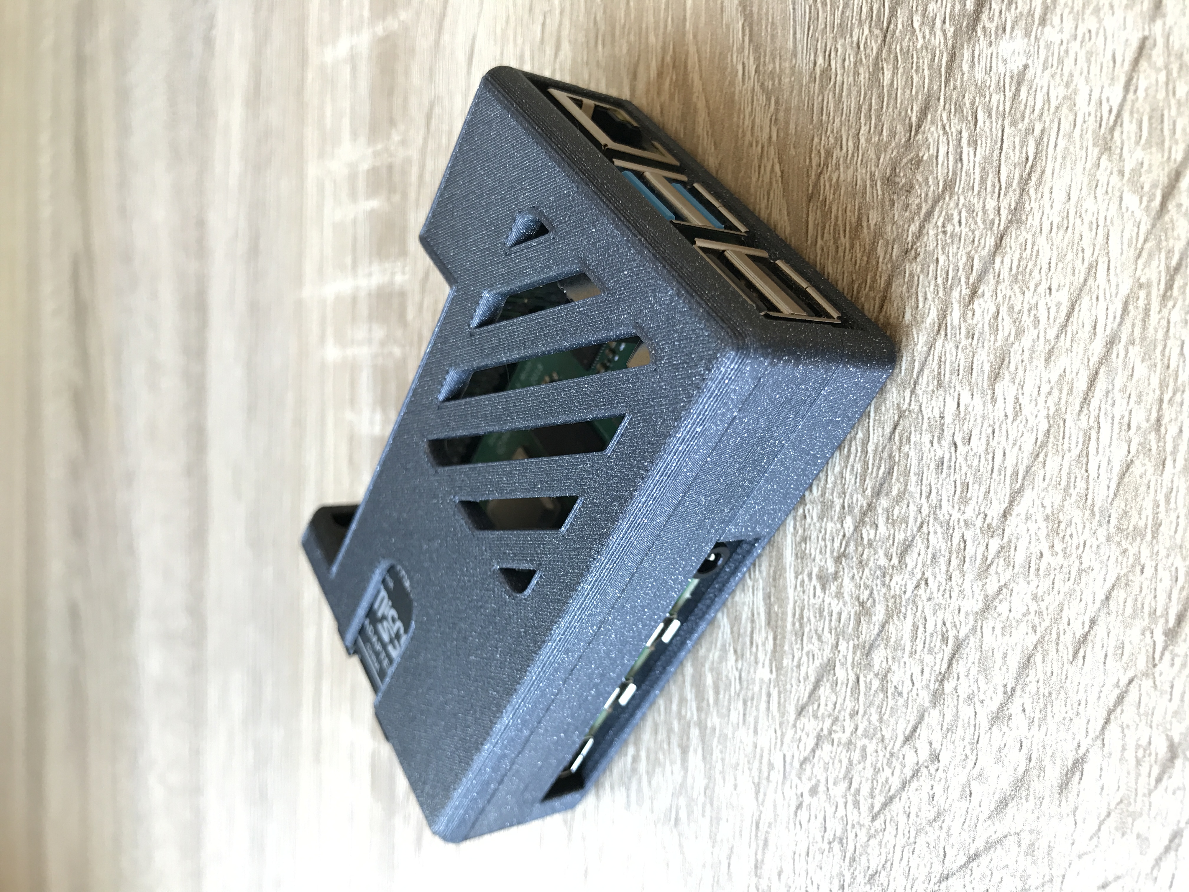 Miniatura 2 do modelo 3D Raspberry Pi 4 case