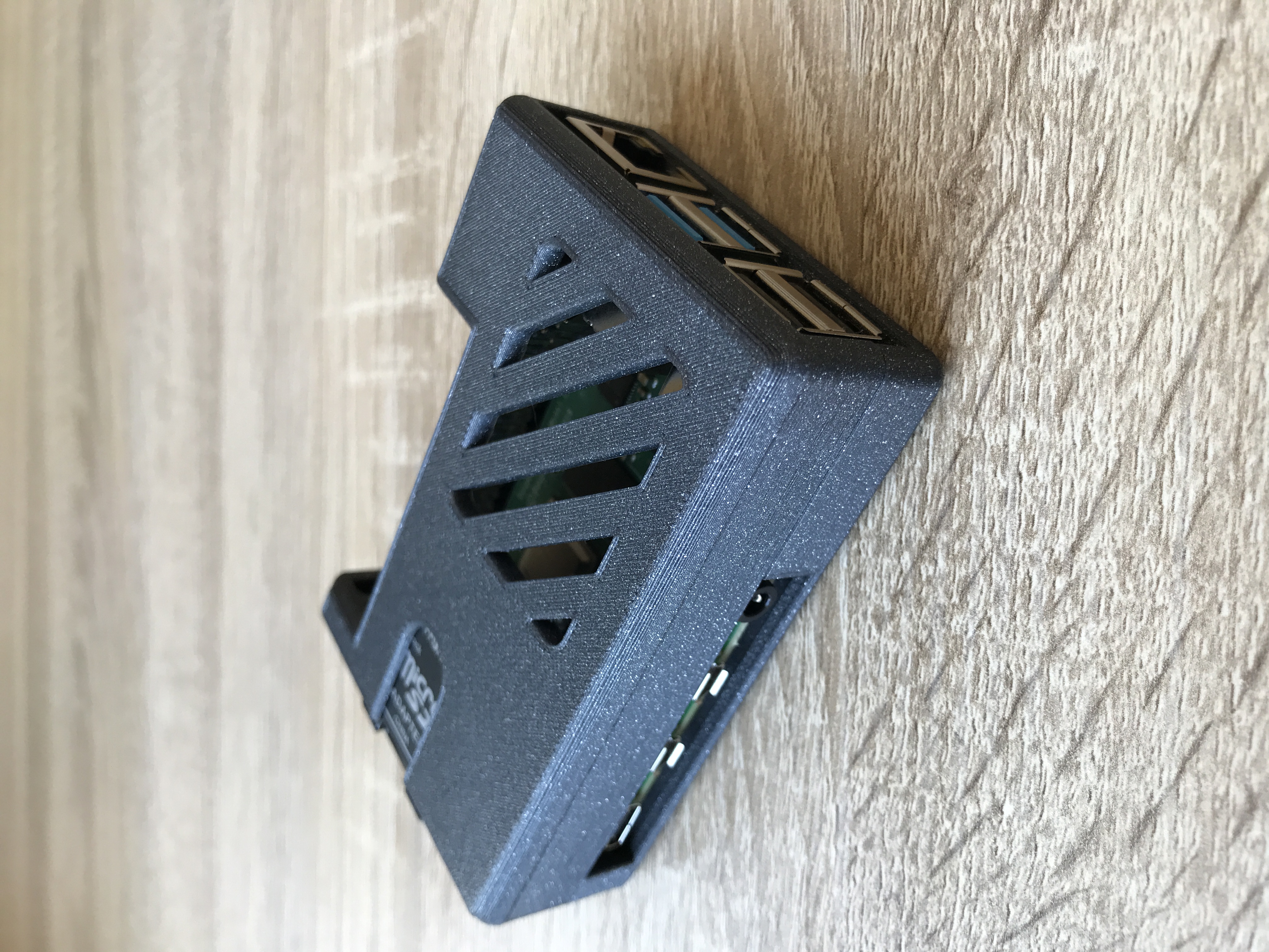 Miniatura 4 do modelo 3D Raspberry Pi 4 case