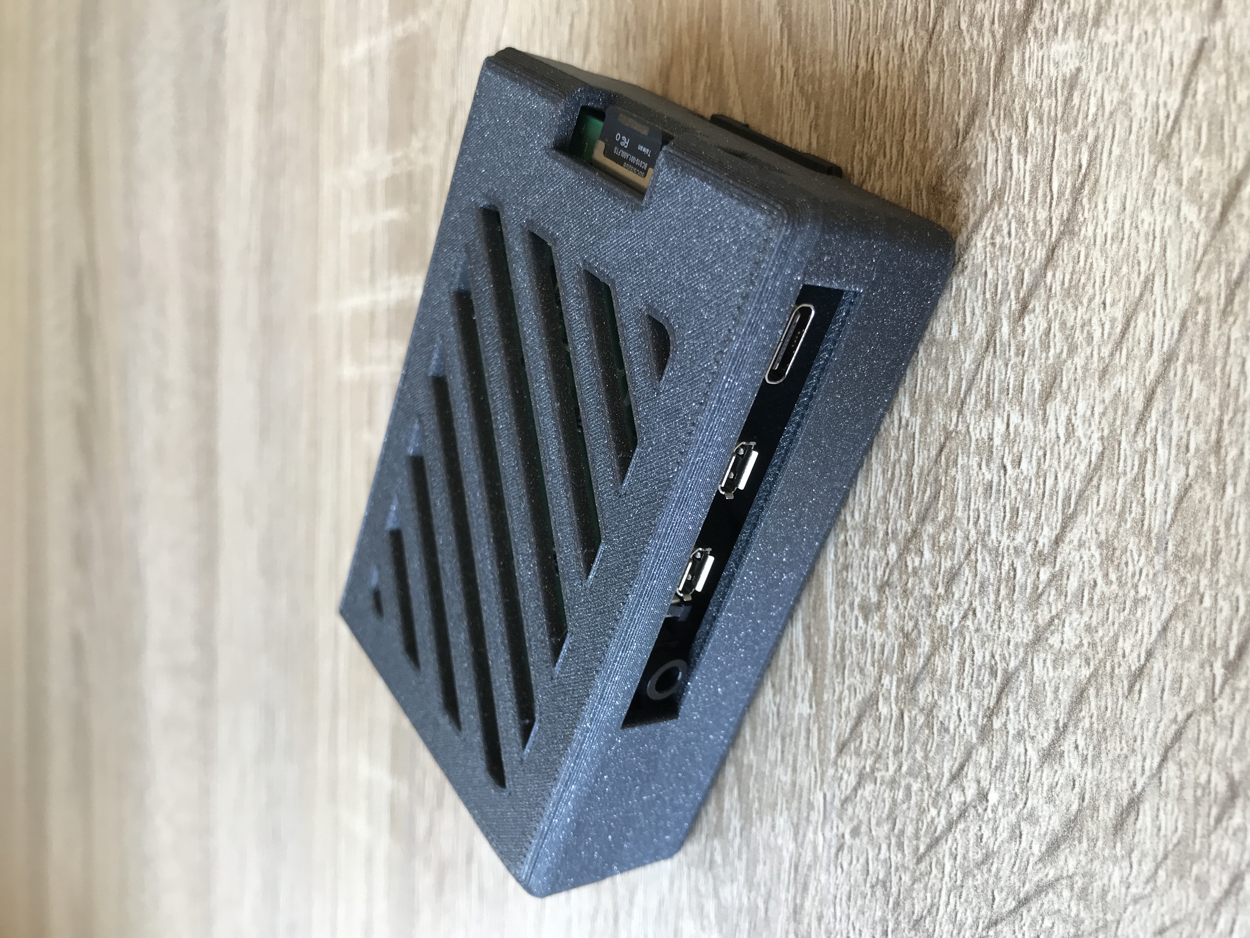 Miniatura 3 do modelo 3D Raspberry Pi 4 case