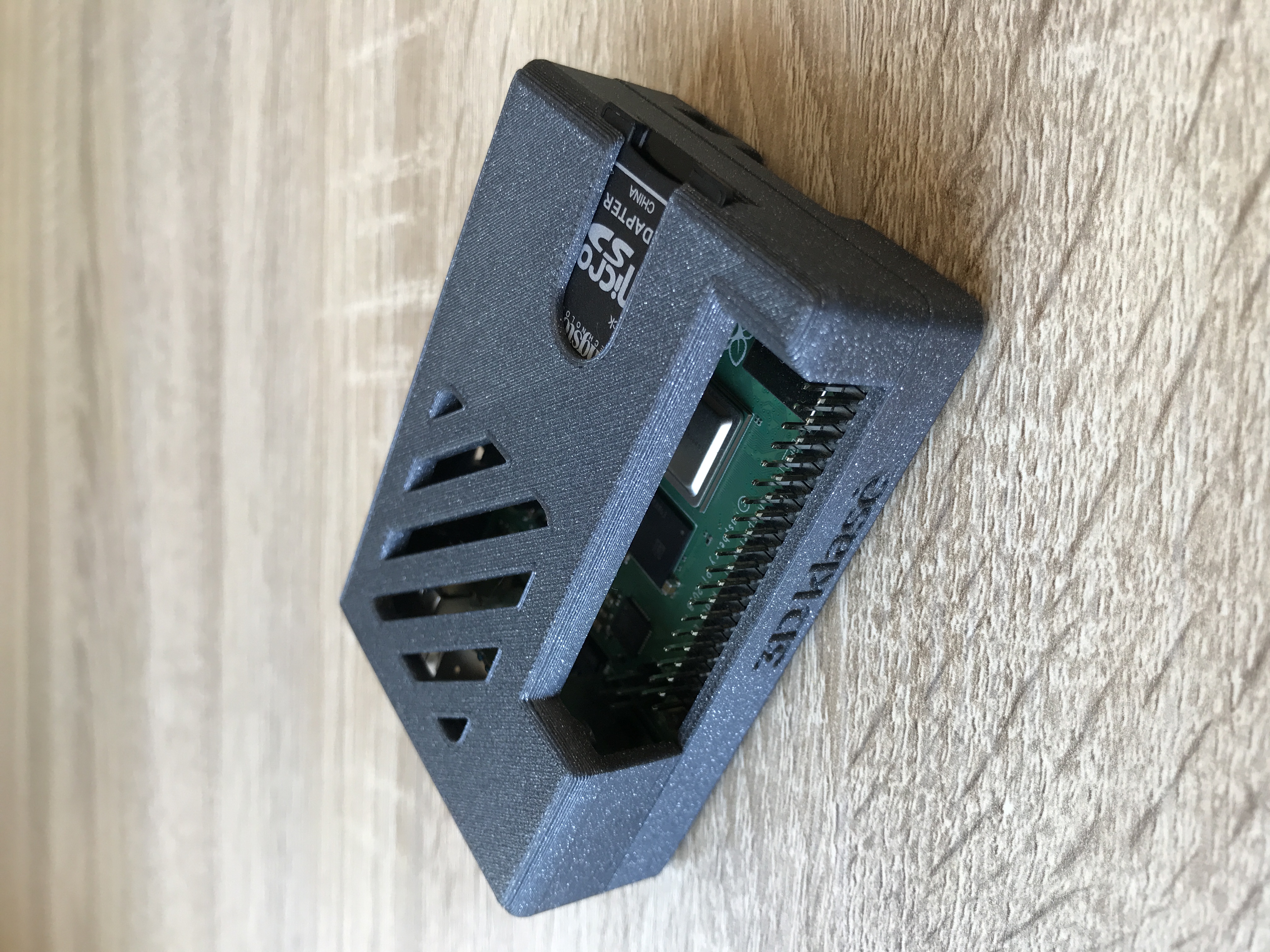 Miniatura 6 do modelo 3D Raspberry Pi 4 case