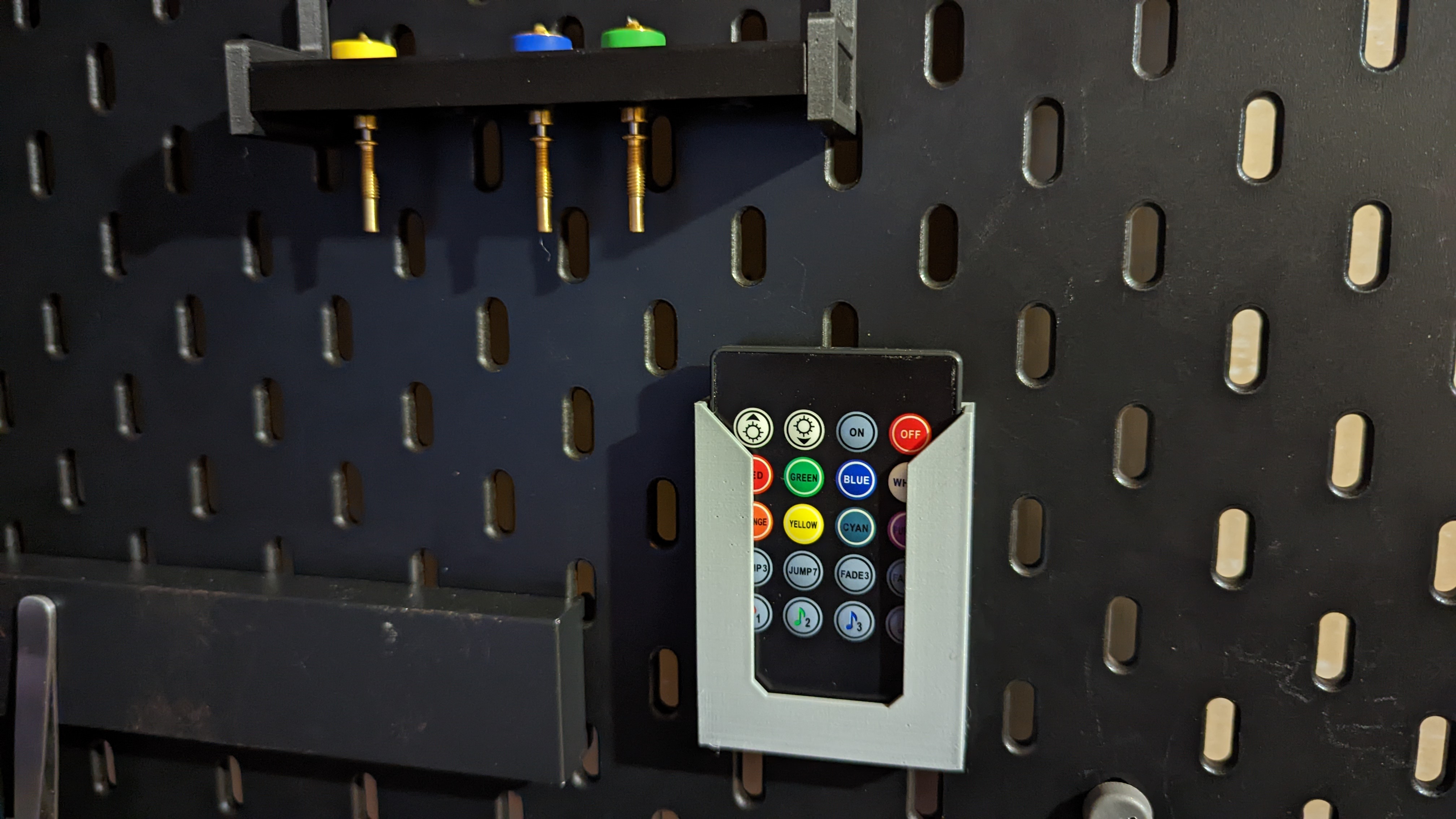 Led Remote Mount Stl LED remote holder for IKEA SKÅDIS by webRat | Download free STL model ...