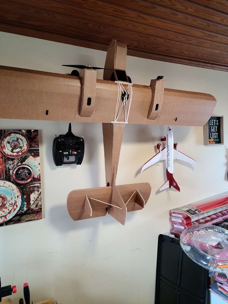 Flite Test Airliner Wall Mount by WillL84 | Download free STL model ...