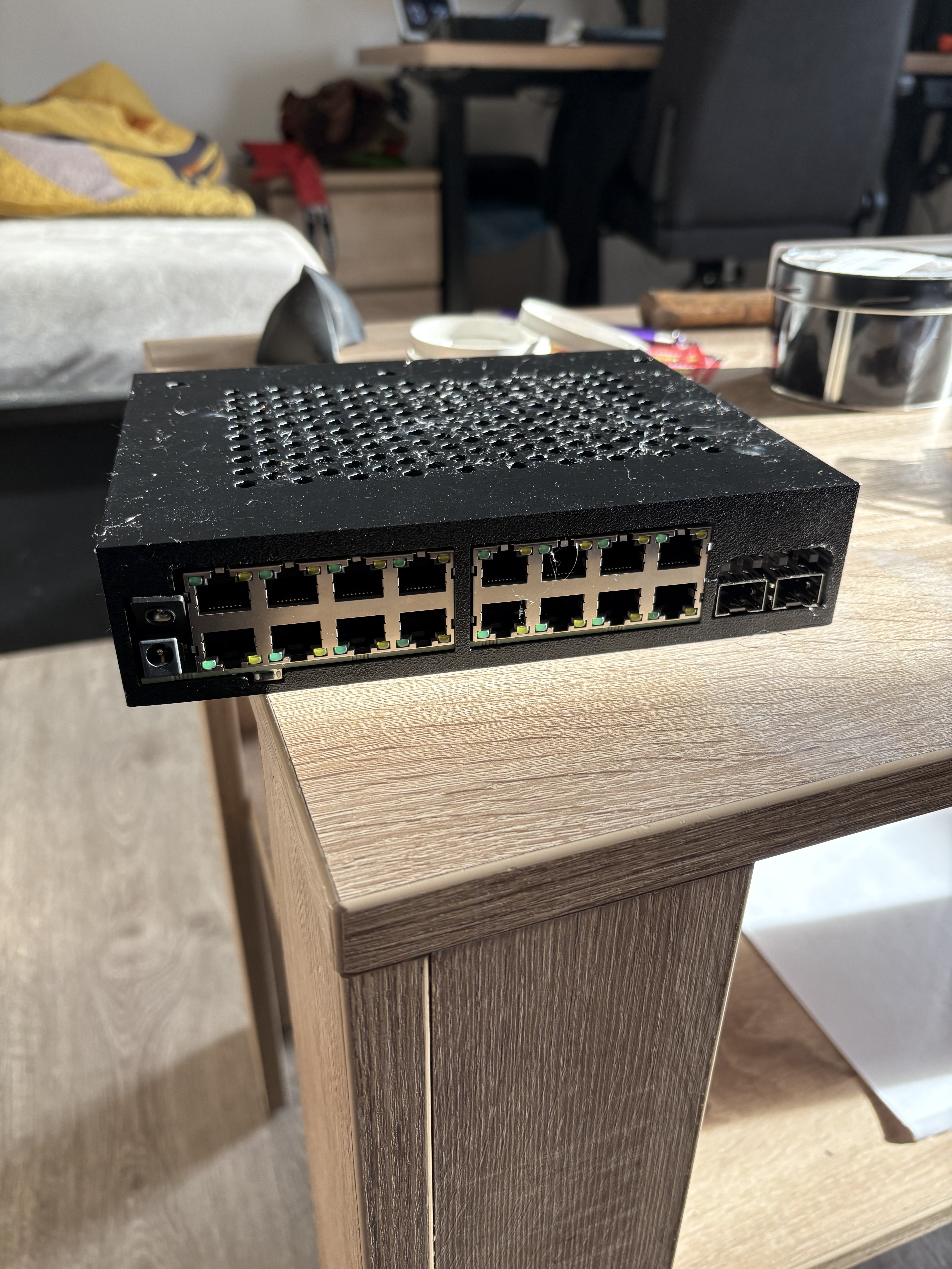 Rackmount CRS318 — miniatura 2