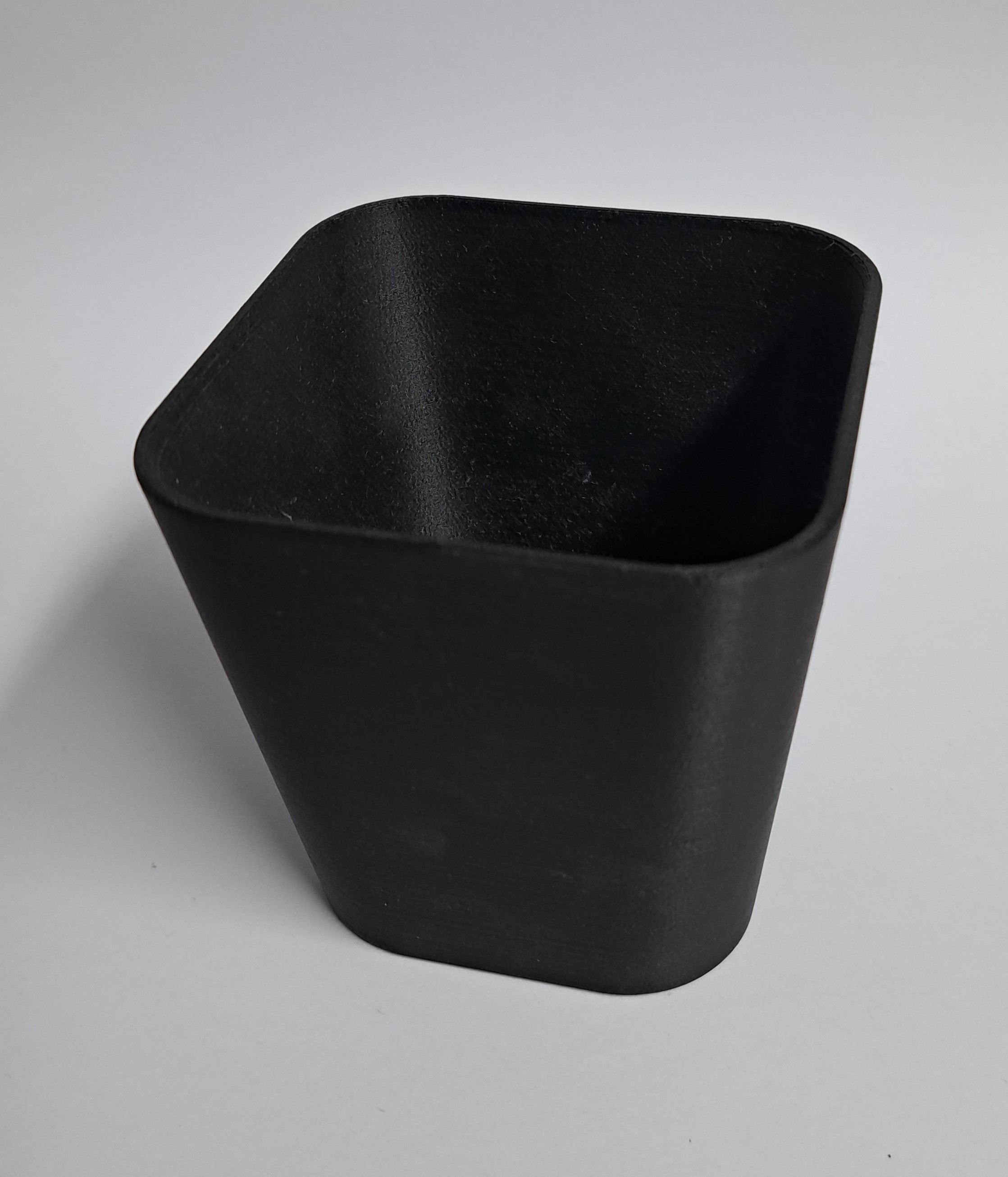 Pencil holder (Creo, STEP)