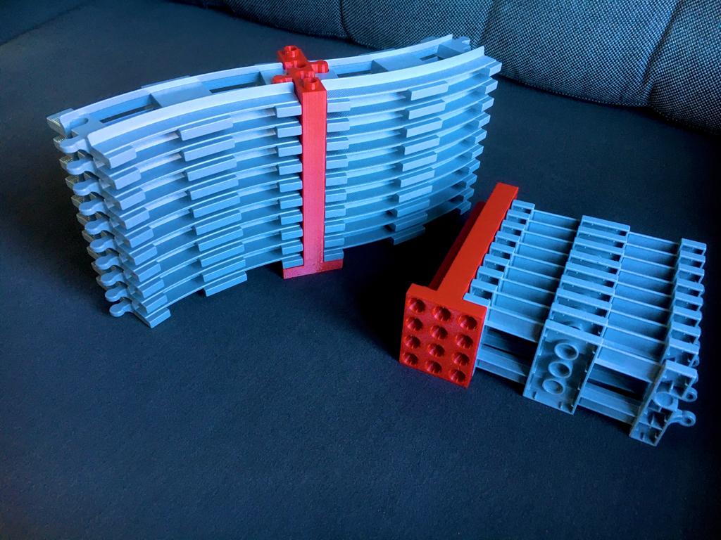 Duplo train rail storage pillar