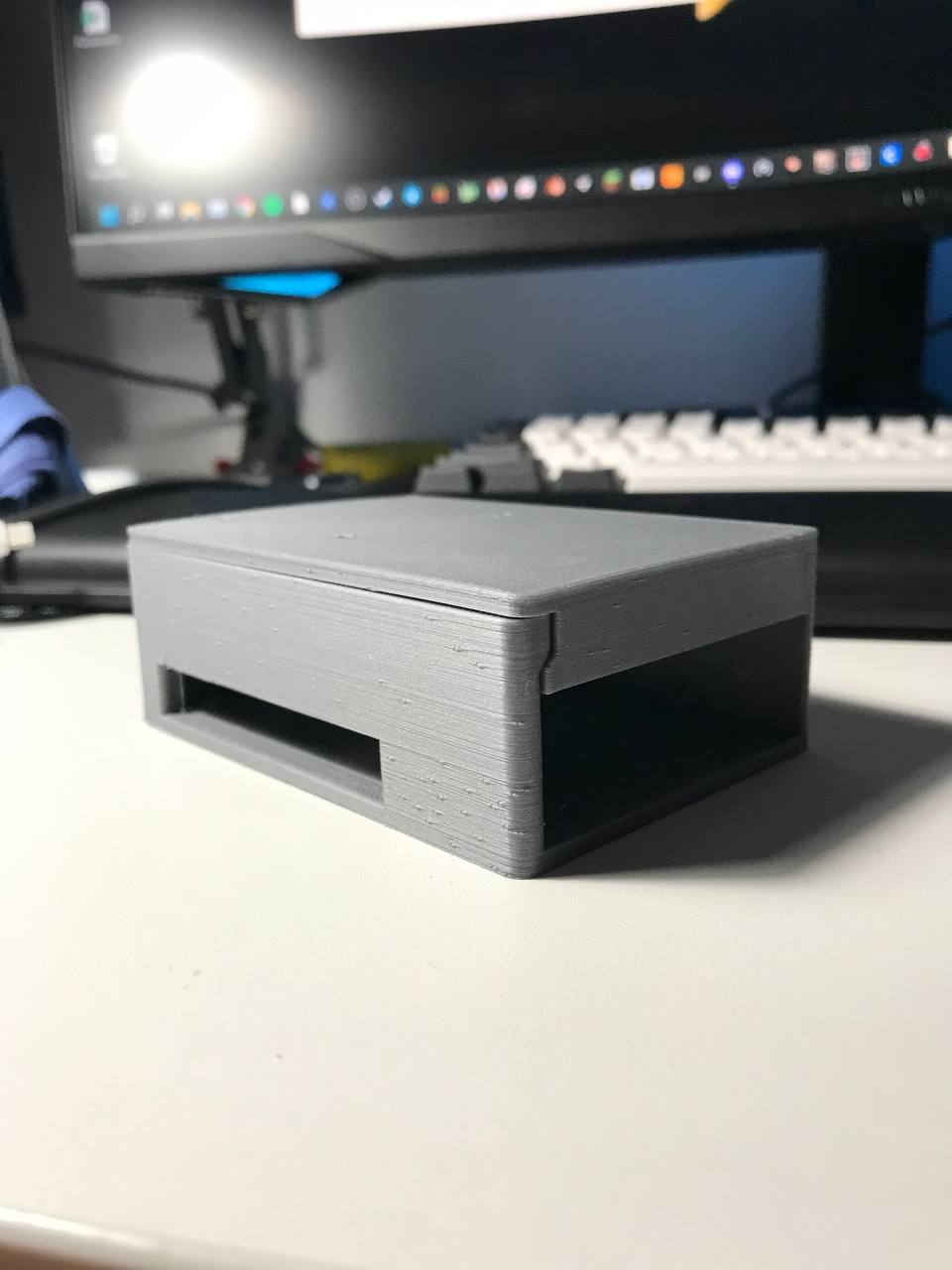 Miniatura 2 do modelo 3D Raspberry pi 3 slide case