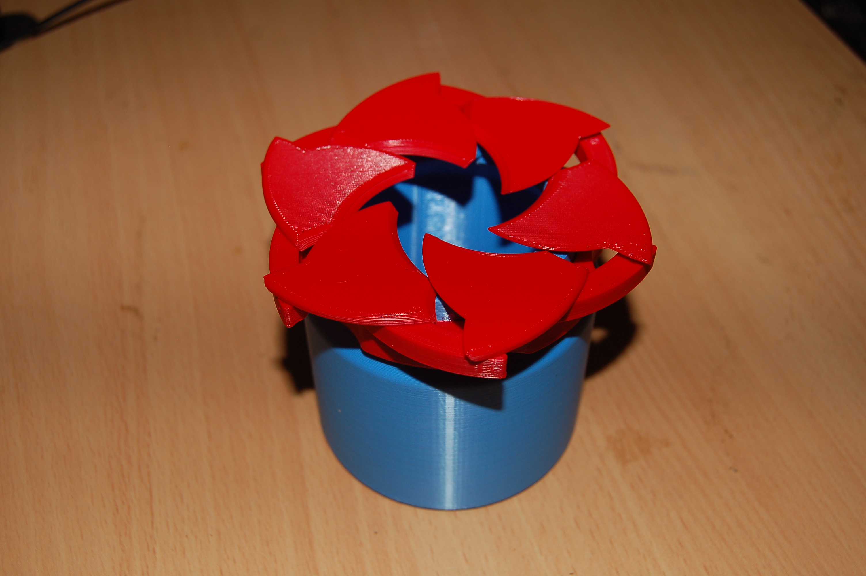 Miniatura 3 do modelo 3D Flower Iris Box