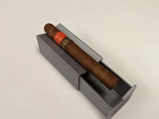 Sliding cigar ashtray / Zigarren Aschenbecher by overcast