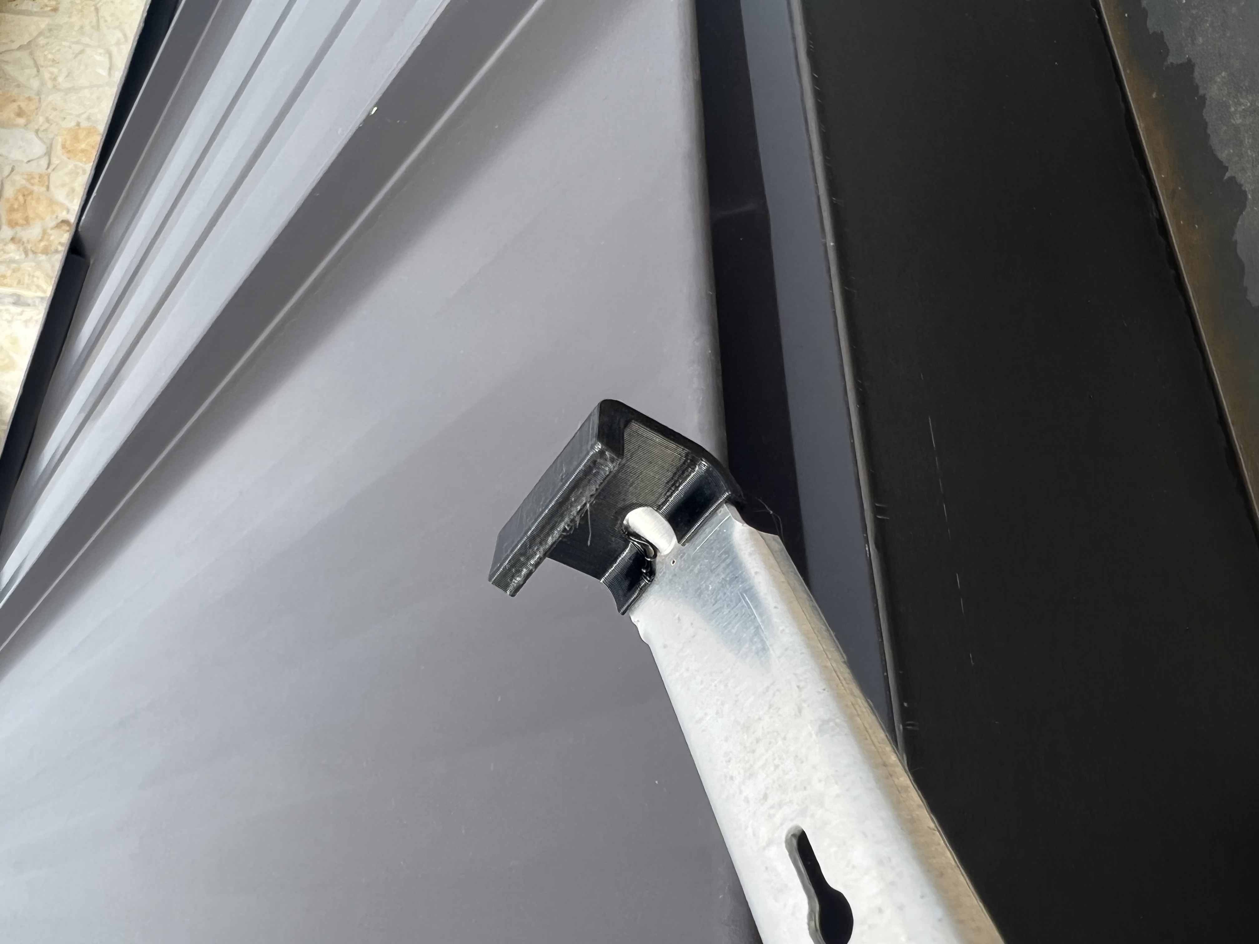 Miniatura 2 do modelo 3D Gutter Clip Sleeve