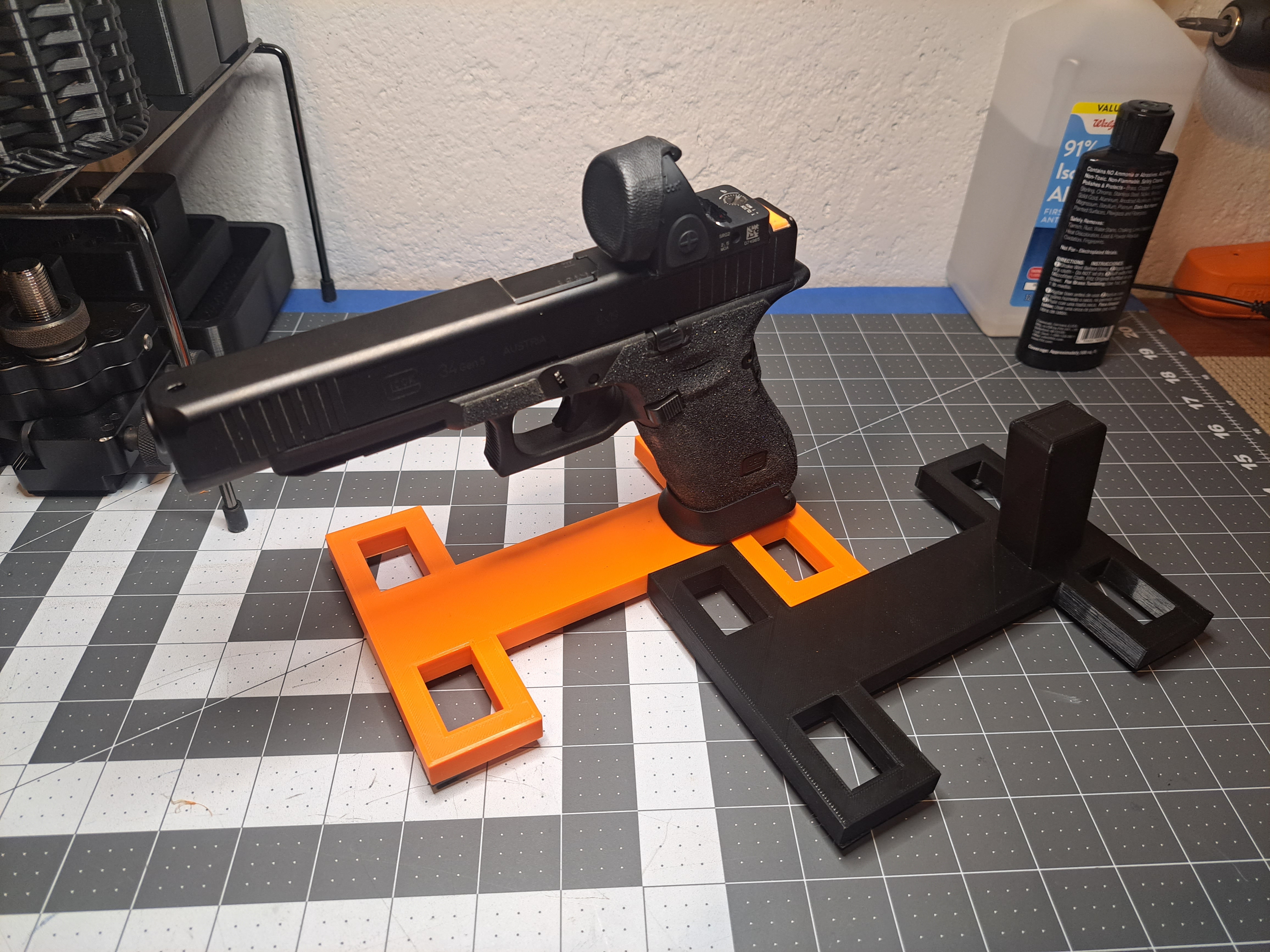 X-Frame Pistol Stand