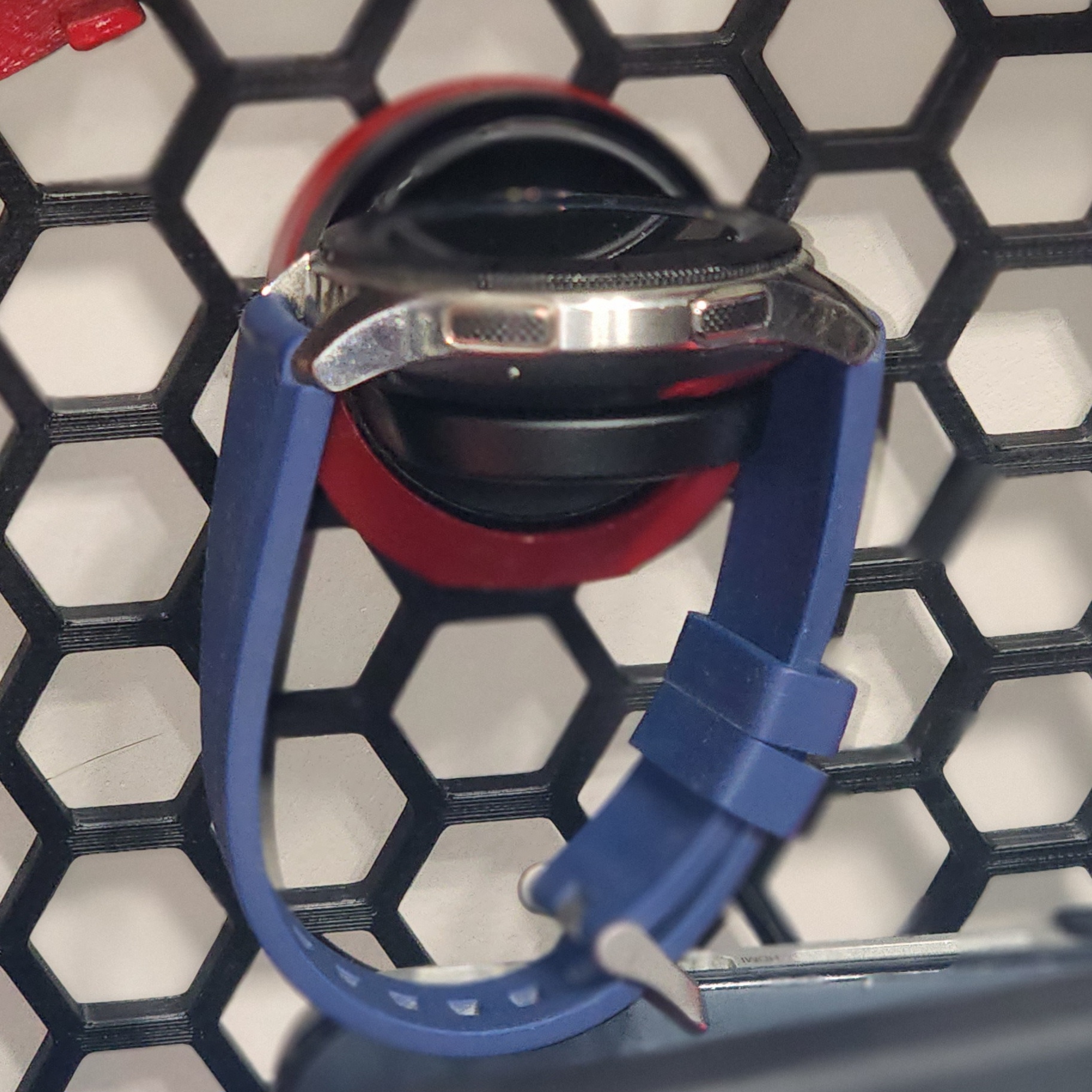 Honeycomb storage wall Galaxy Watch Holder