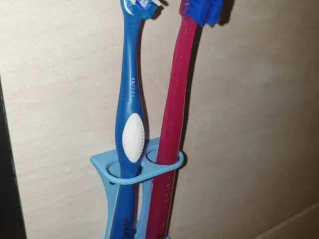 2 Toothbrush holder