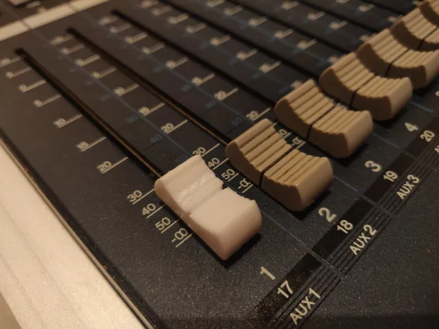 Yamaha O1V96 Fader Knob