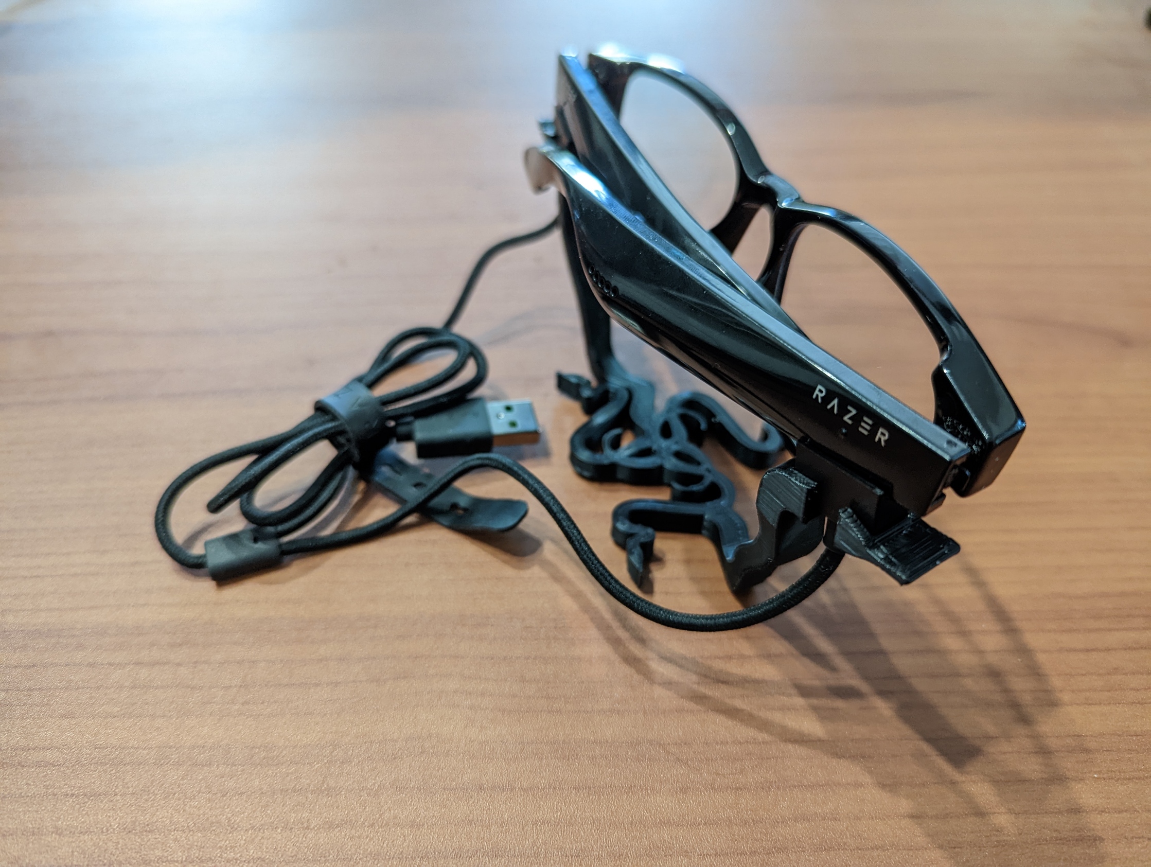 Razer Anzu Smart Glasses Charging Dock Stand By Hewijess Download razer-anzu-smart-glasses-charging-dock-stand-by-hewijess-download