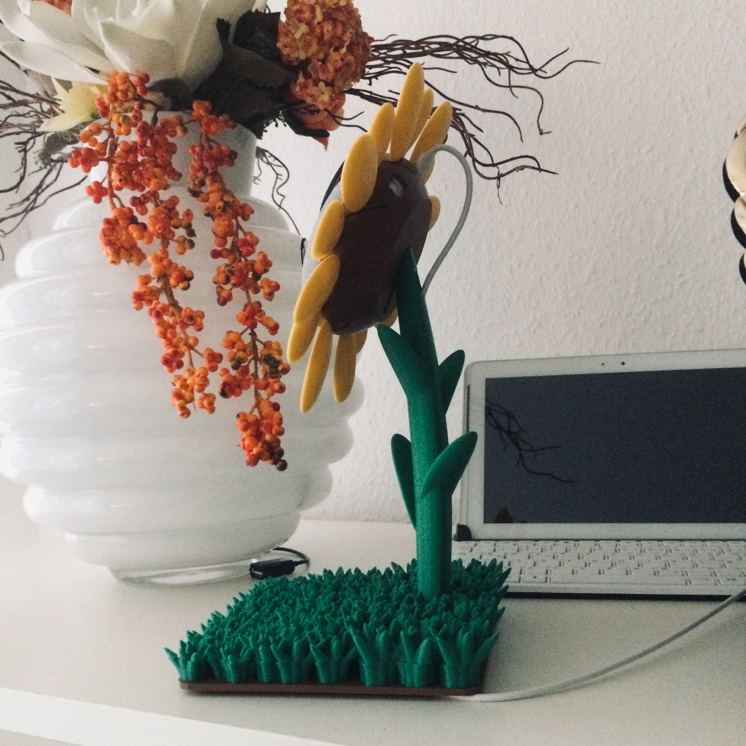 Miniatura 4 do modelo 3D Google Home Mini Sunflower