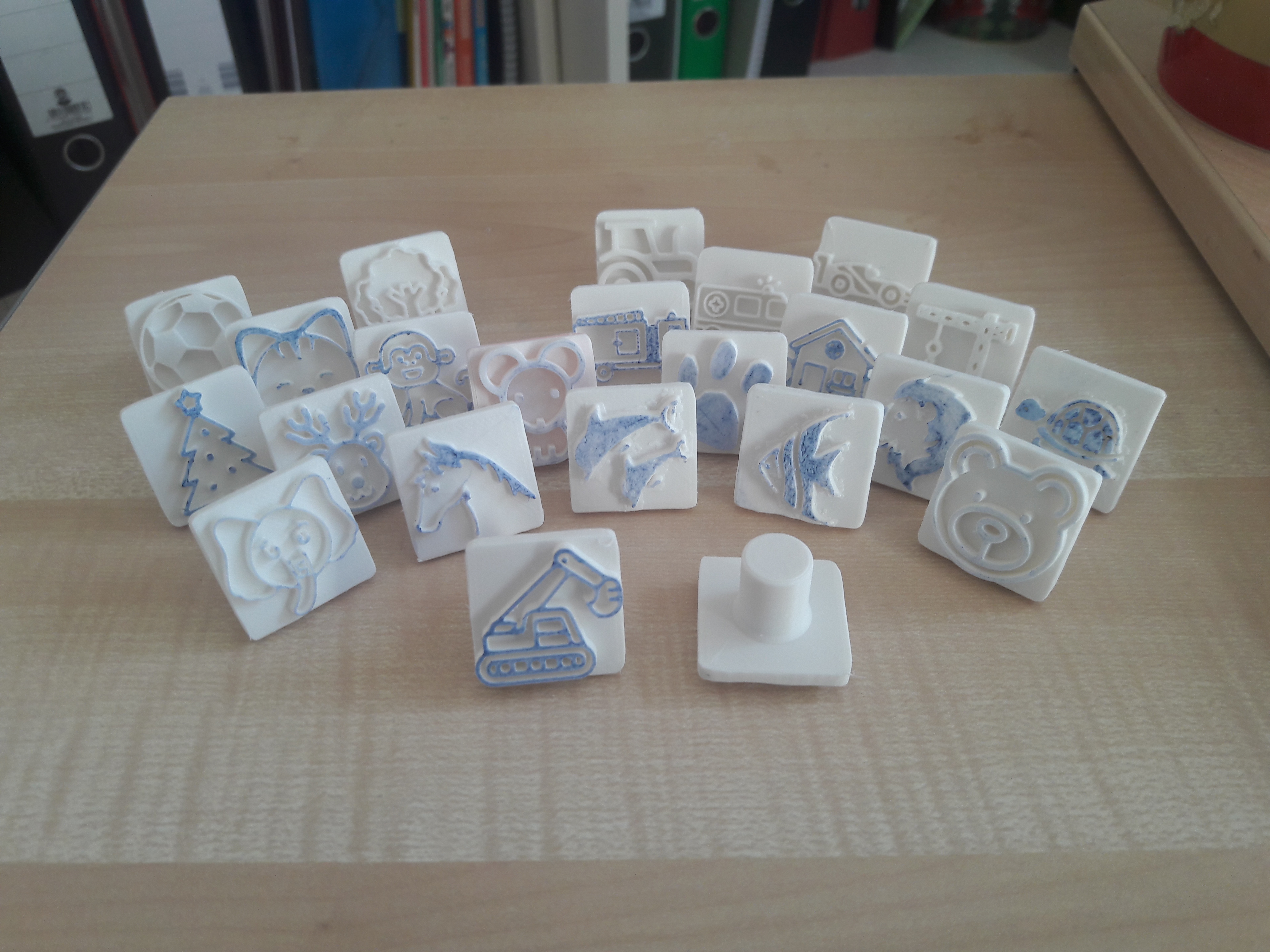 simple stamp with animal motive - excavator - to reward the little once