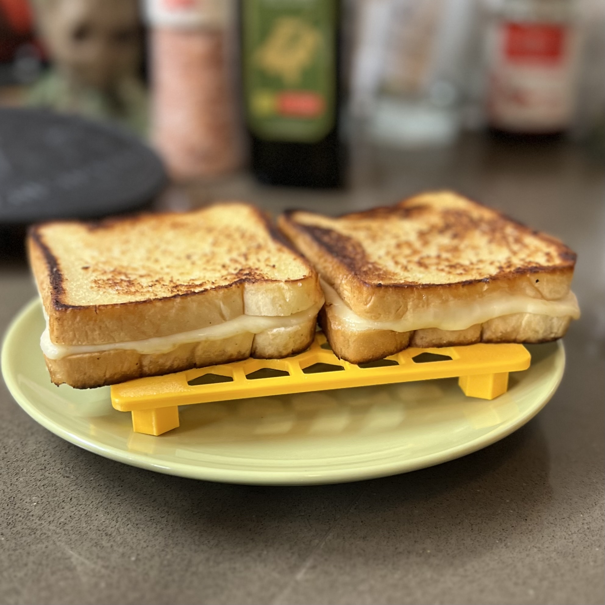 The 'Keeping it Crispy' tray holder for Grilled Cheese Sandwich & Toast