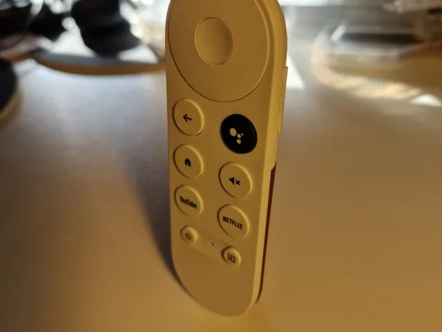 GoogleTV Standup batteryclip