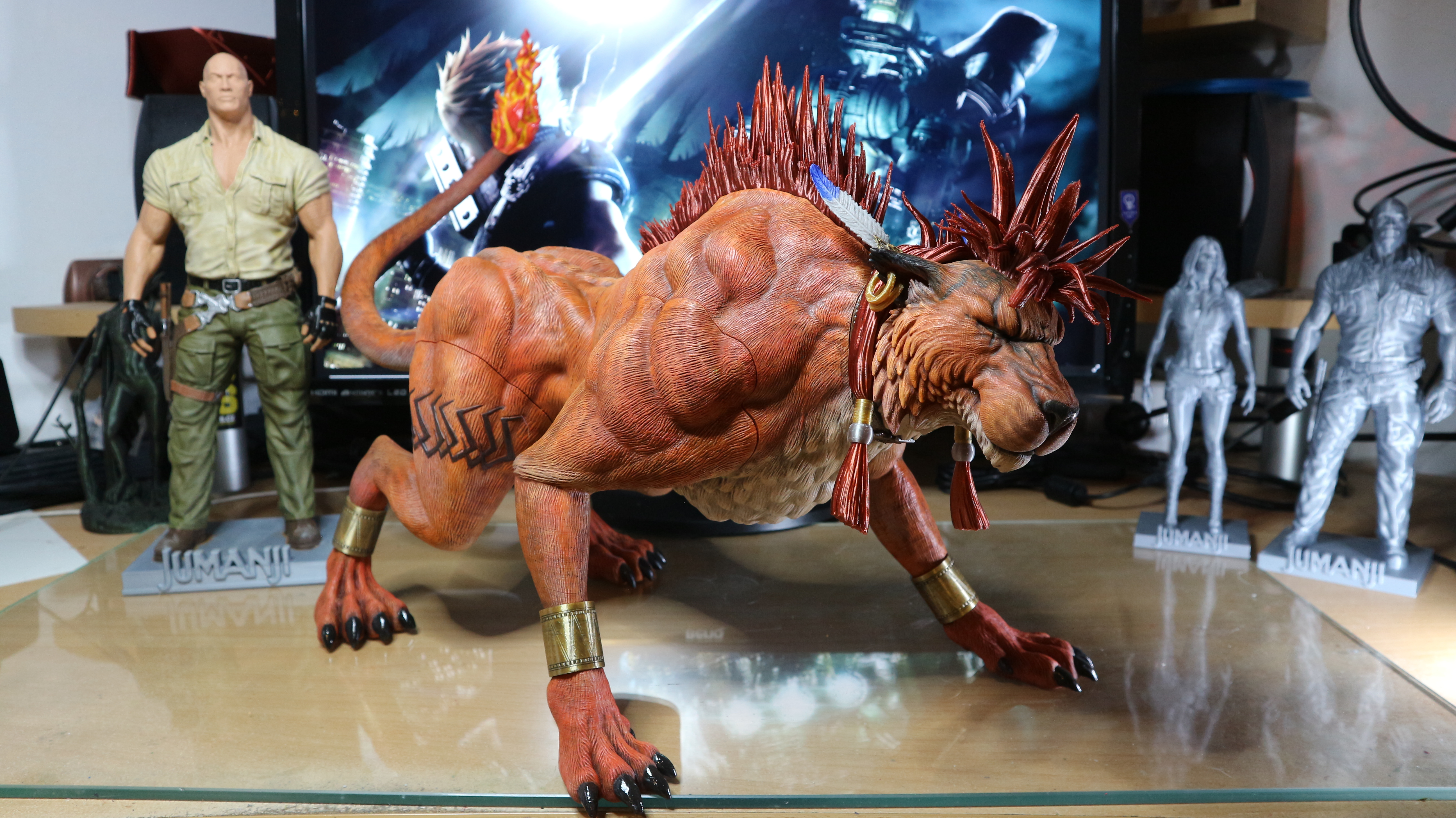Red XIII  statue