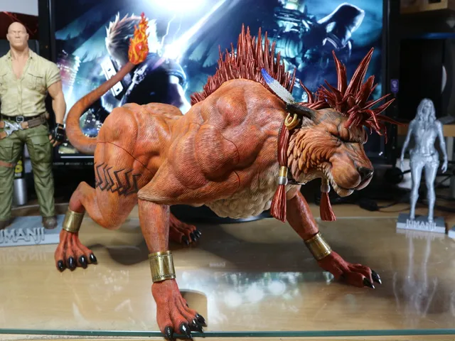 Red XIII  statue