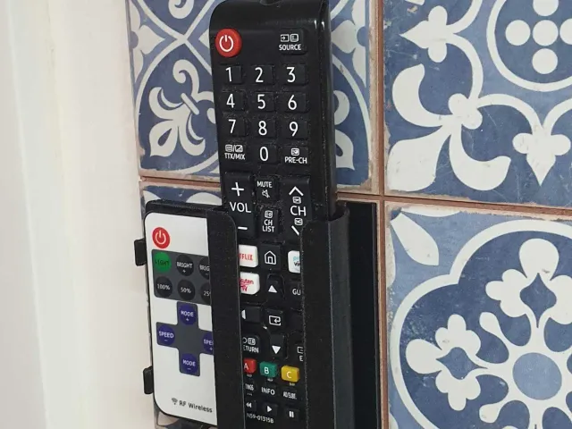 SAMSUNG REMOTE CONTROL WALL MOUNT