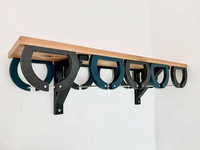 Simple wine glass shelf holder