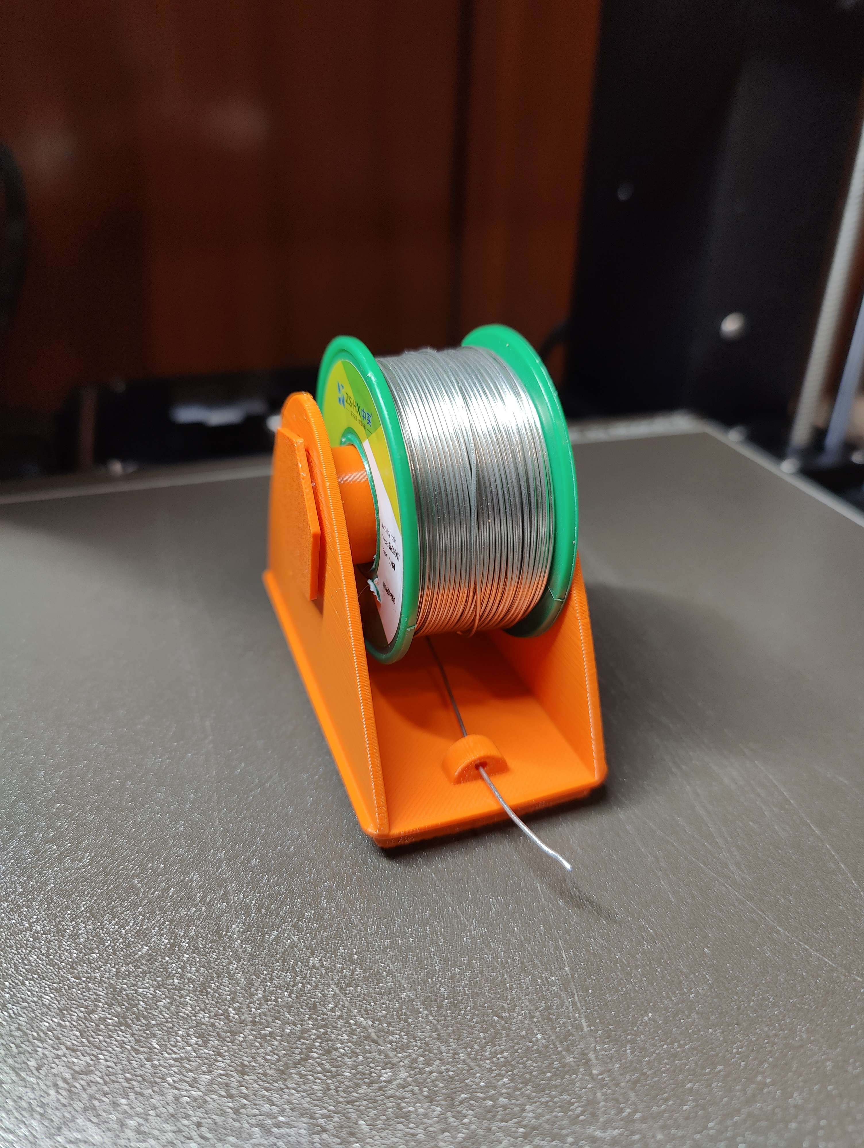 Gridfinity solder spool holder with solder guide