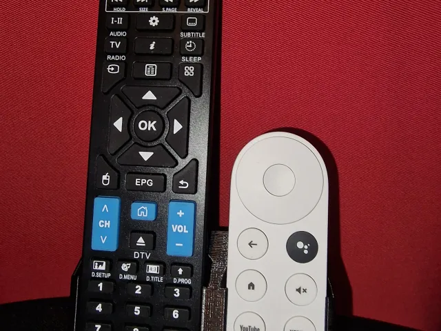 ChromeCast4 & Alphatronics snug fit for Frankia Motorhome