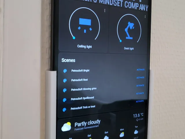 Samsung Galaxy A7 Lite wall mount