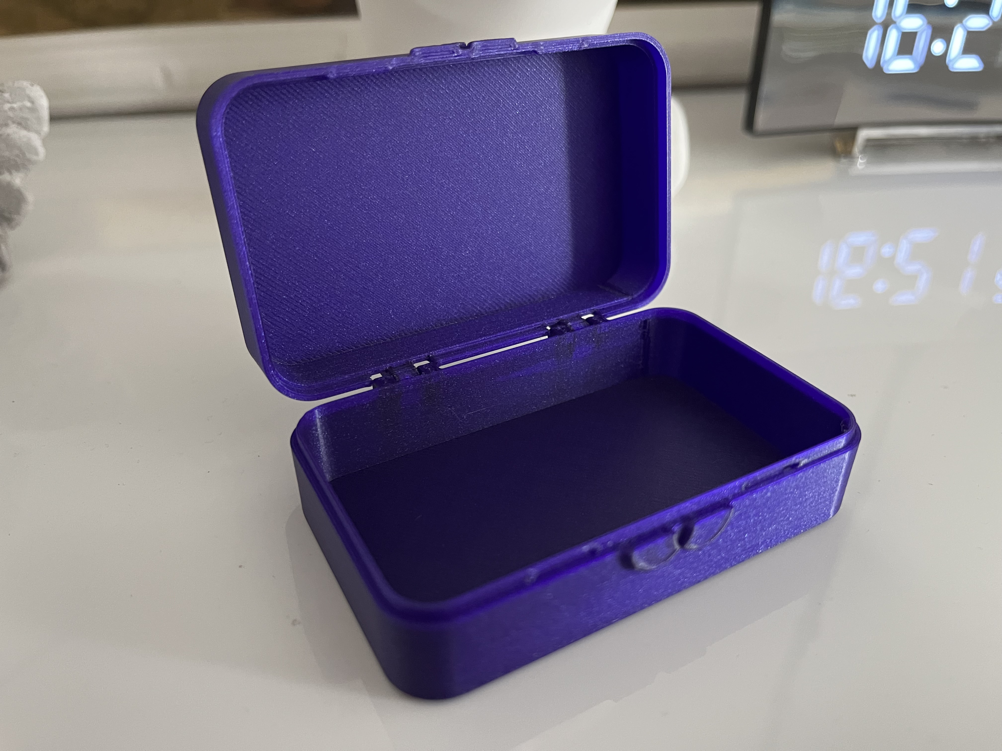 Small box with hinged lid