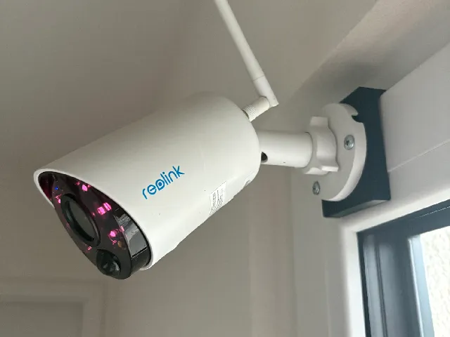 Window Frame Camera Mount for Reolink Argus Eco – No Drilling