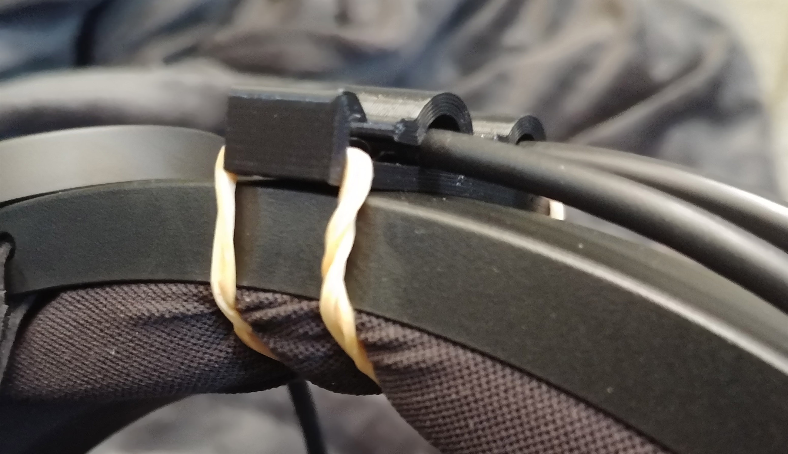 Cable Clip for VR Headset (dual and single) by Avel Download free STL model