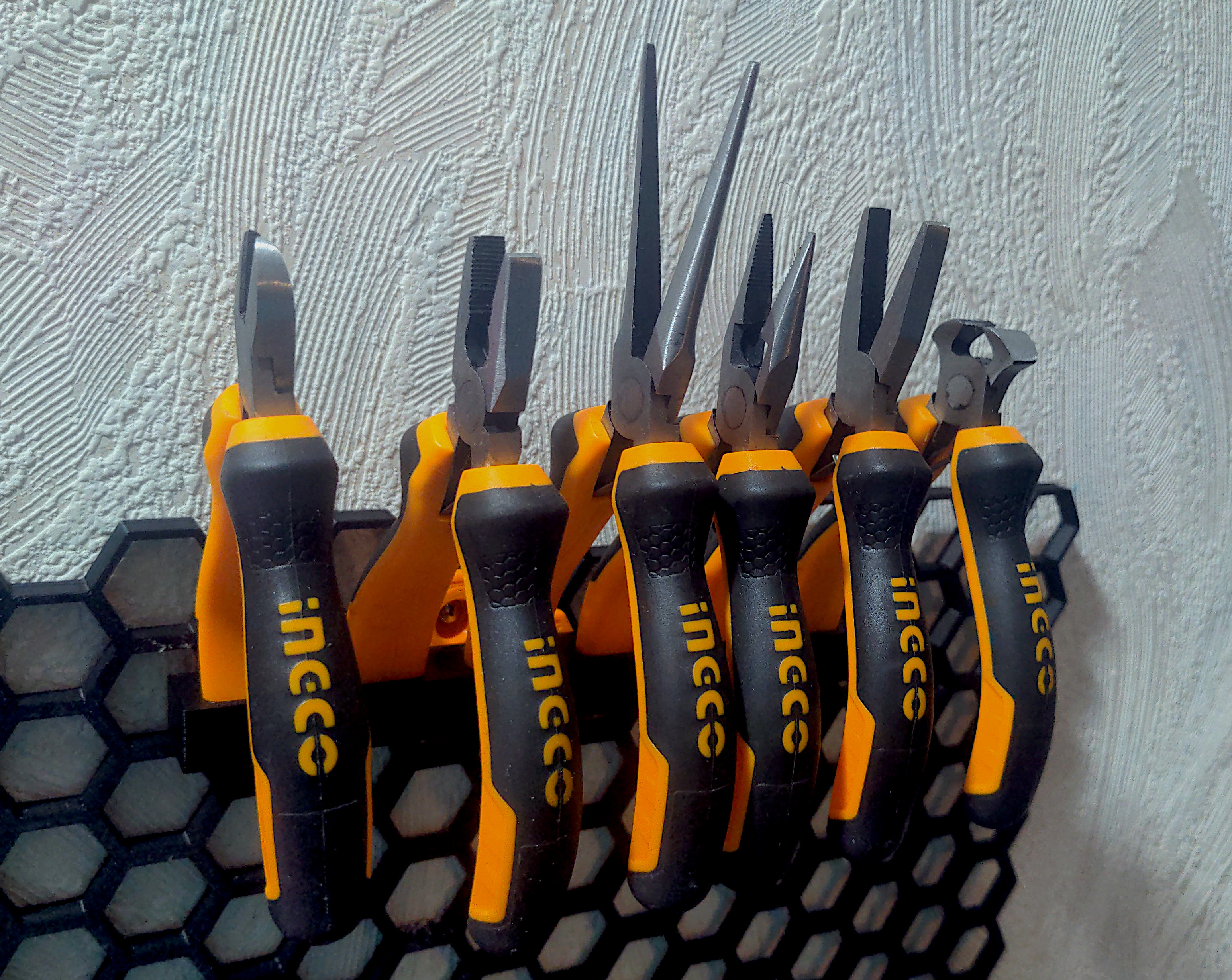 Parametric Plier Holder (for HSW)