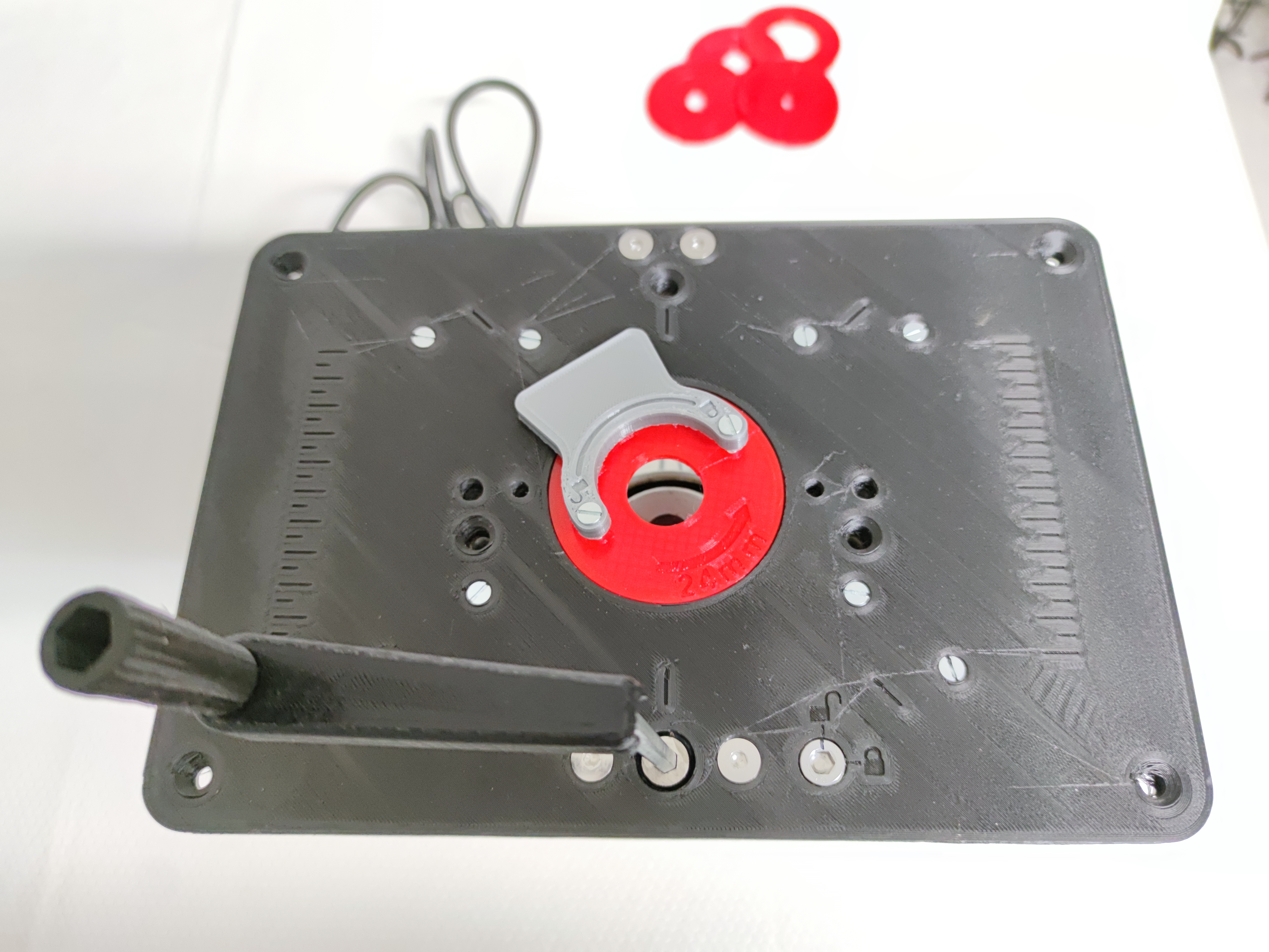 Router Insert Plate with lift mechanism