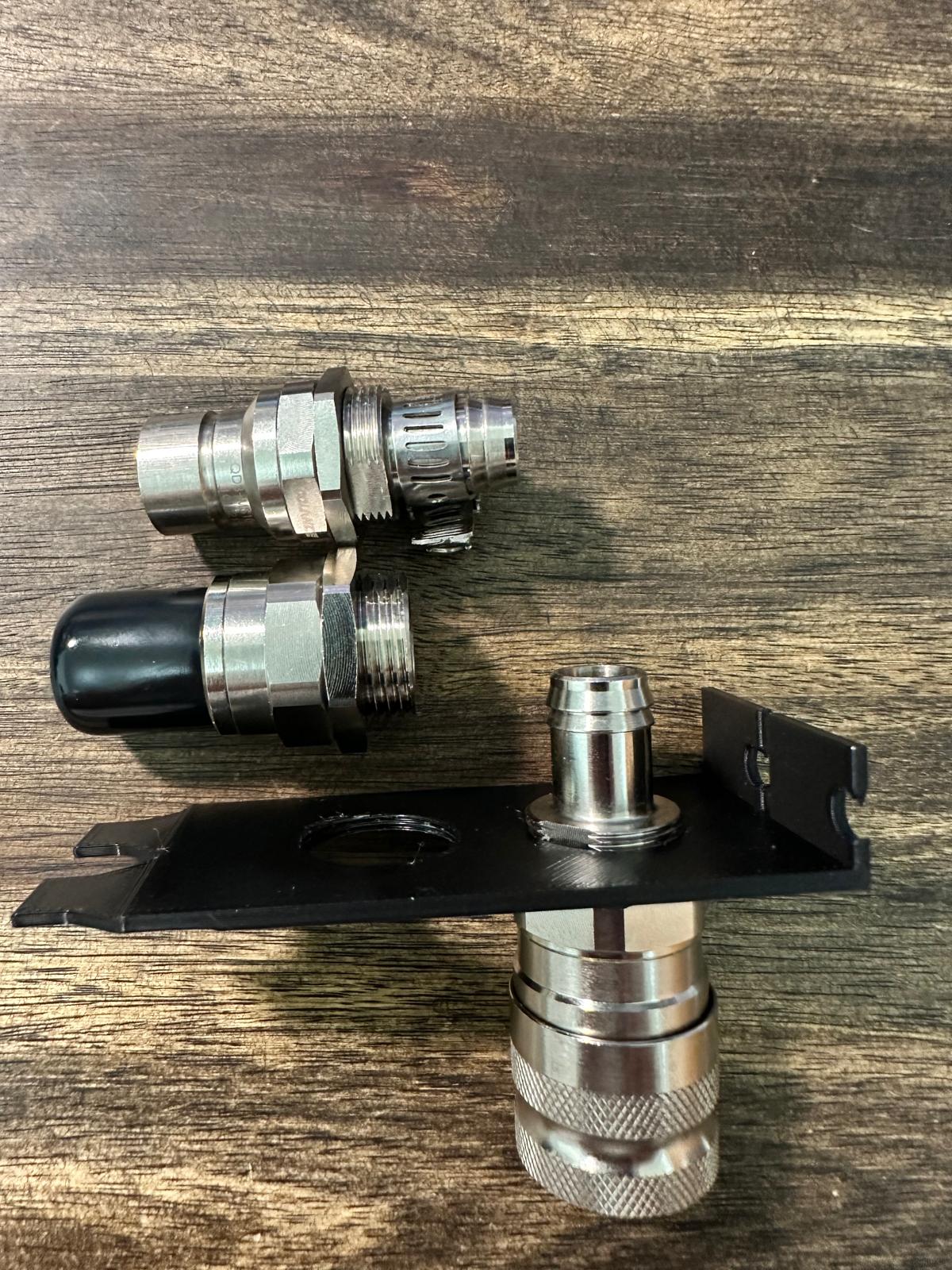 Koolance QD3 Bulkhead m18x1 Passthrough Dual Slot