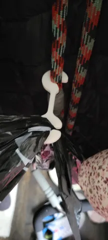 Dog leash poop bag clip