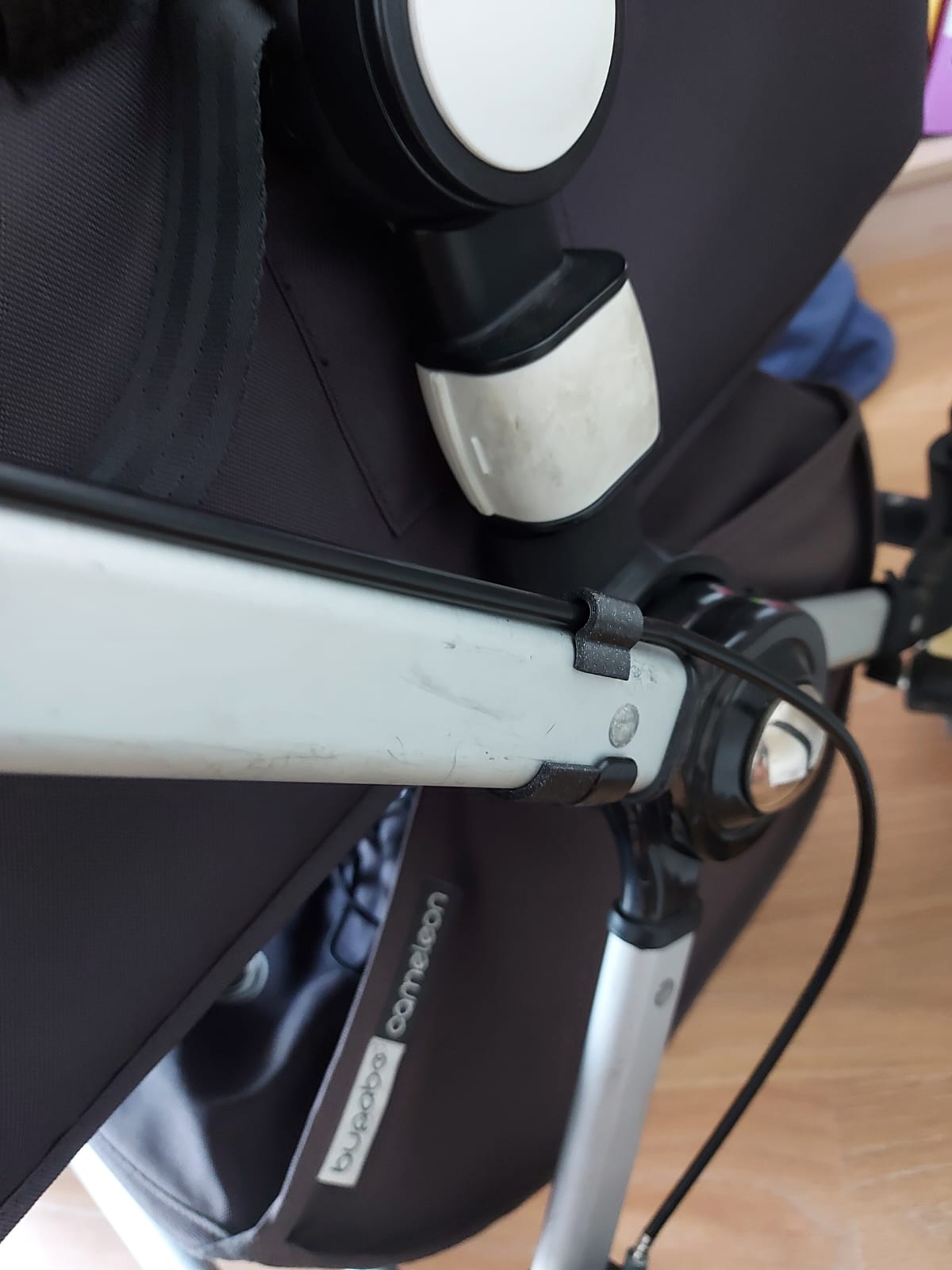 Cable guide for Bugaboo cameleon