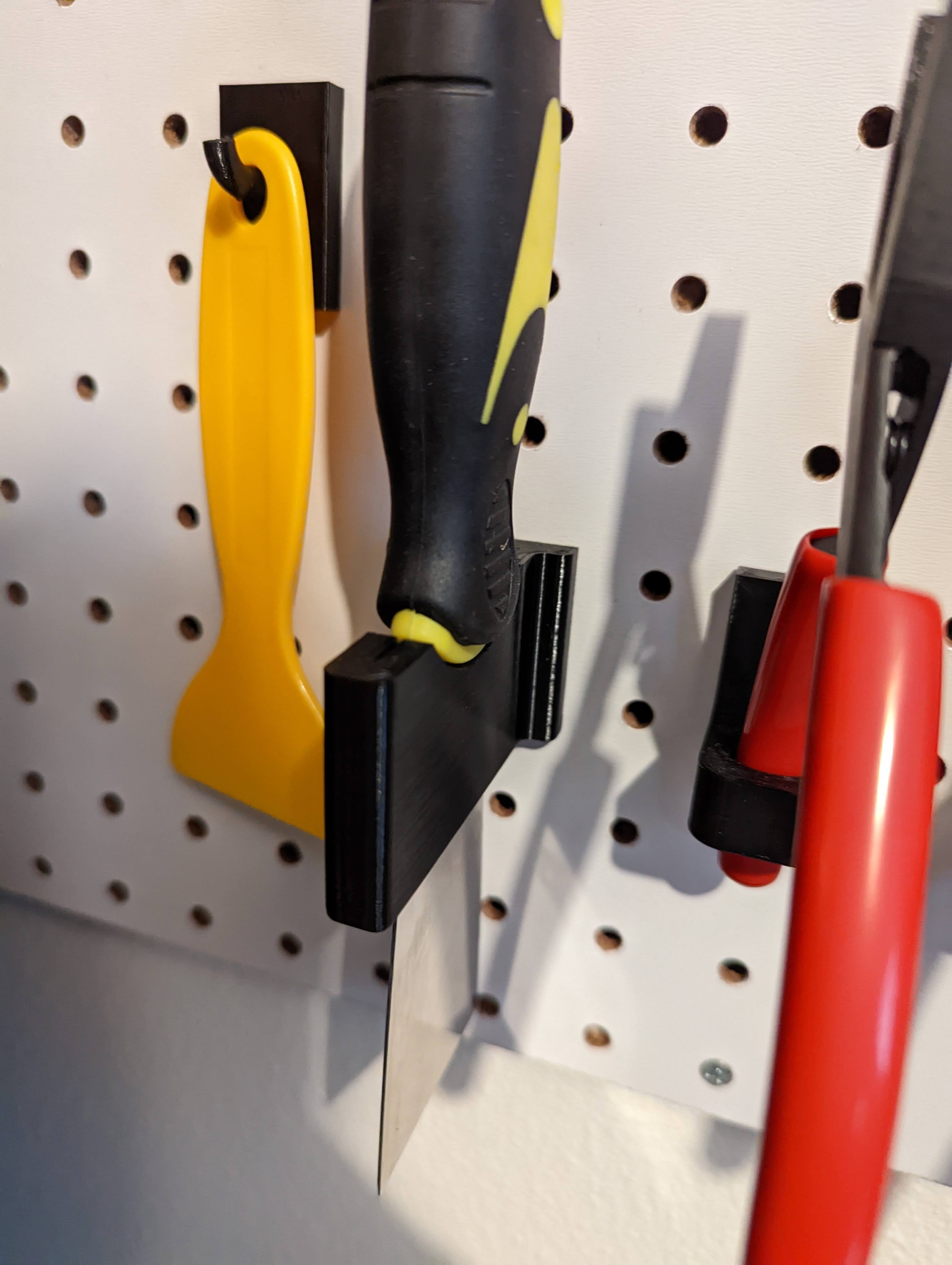 Pegboard Hook for Scraper