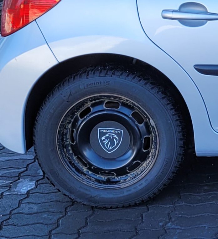 Peugeot hubcap