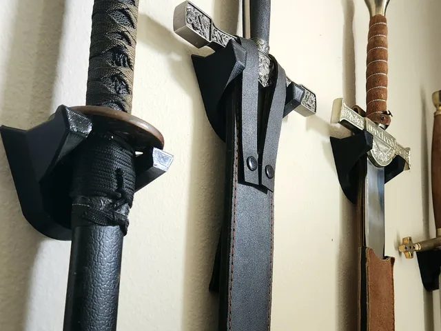 Simple Sword, Dagger, or Knife Wall Mount