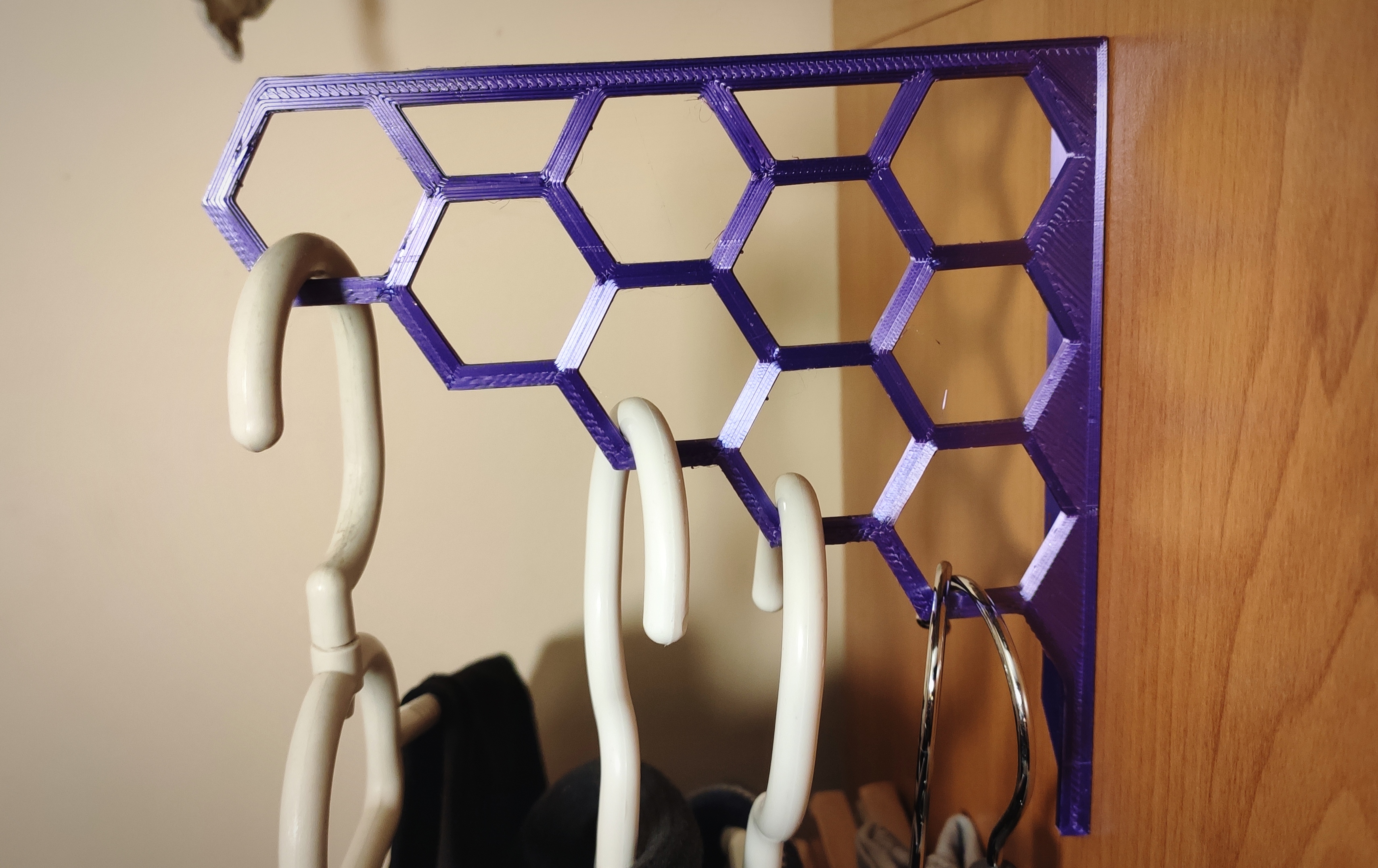 Clothes hanger
